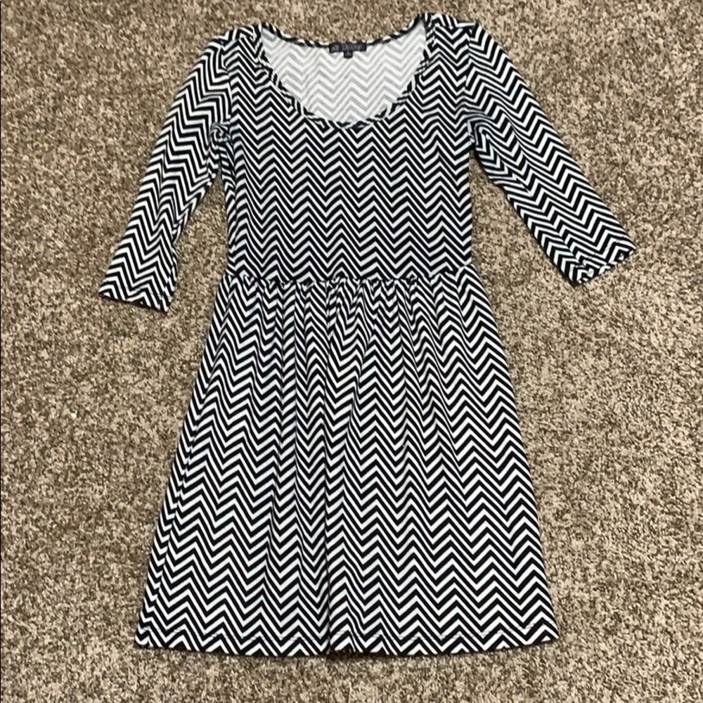 Chevron Quarter-Sleeve Dress